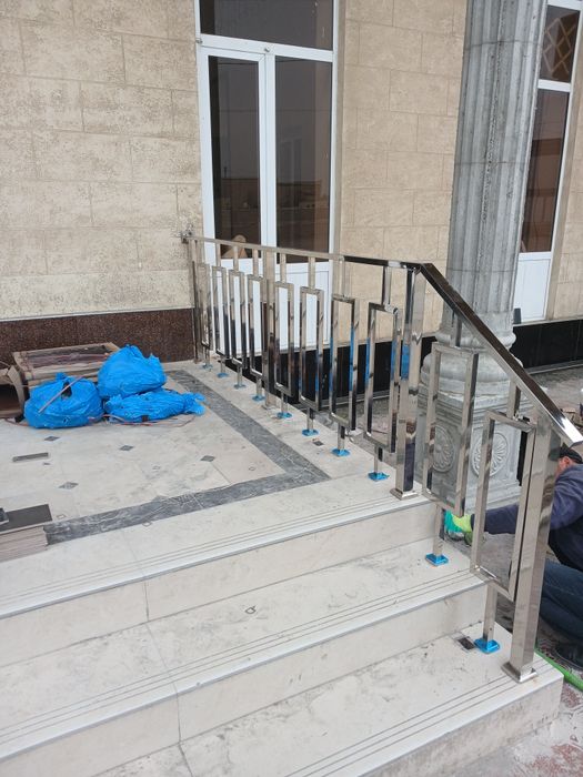 Перила,ограждения,решетки из нержавеющей стали.