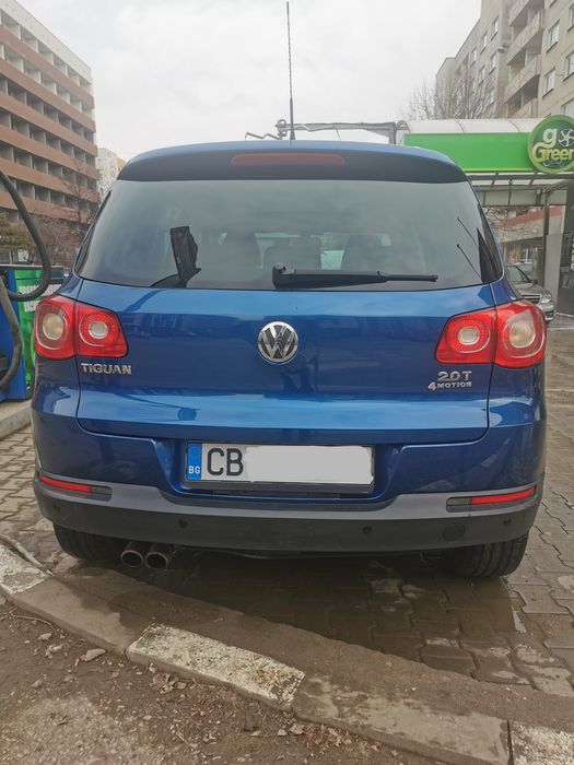 VW Tiguan 2.0T 4 motion