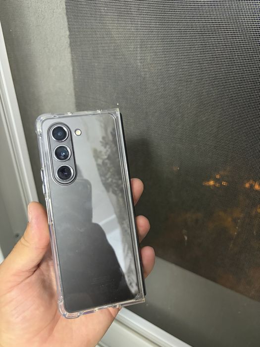 Vand Samsung Fold 5( Schimb cu iphone 15 pro)