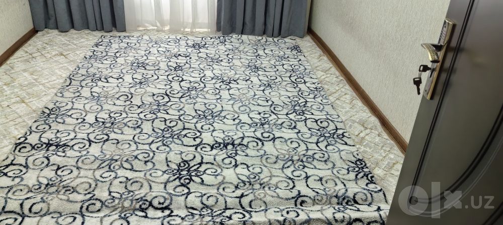 Gilam 2x3 razmerda sotiladi