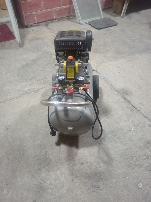 Kompresor sotiladi xolati idial narxini kelishtirib beramiza