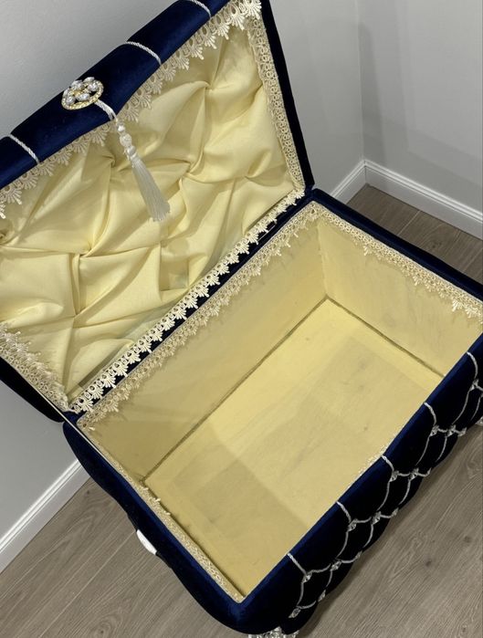 Набор сундуков и корзин