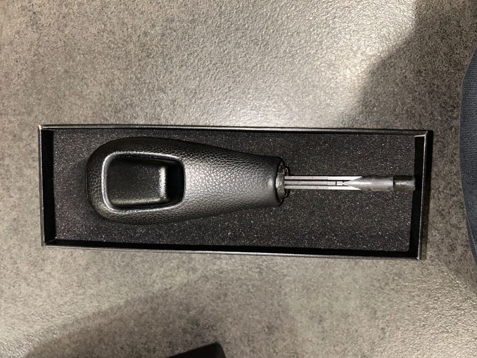 Скоростен лост панел топка Е90