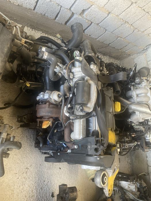 Двигатель  RENAULT F9Q