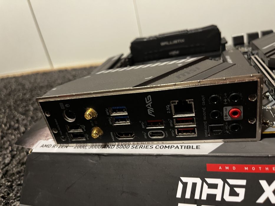 Kit Ryzen 7 5700g+Mobo msi x570s+16gb ram crucial balistix