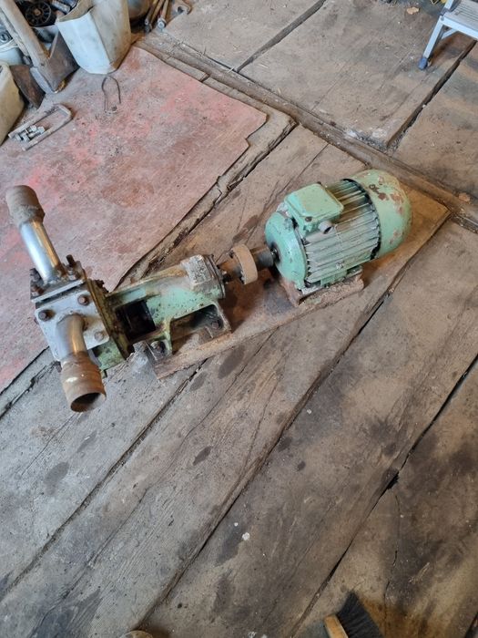 Электромотор 2,5 кВт 1500 об/мин.