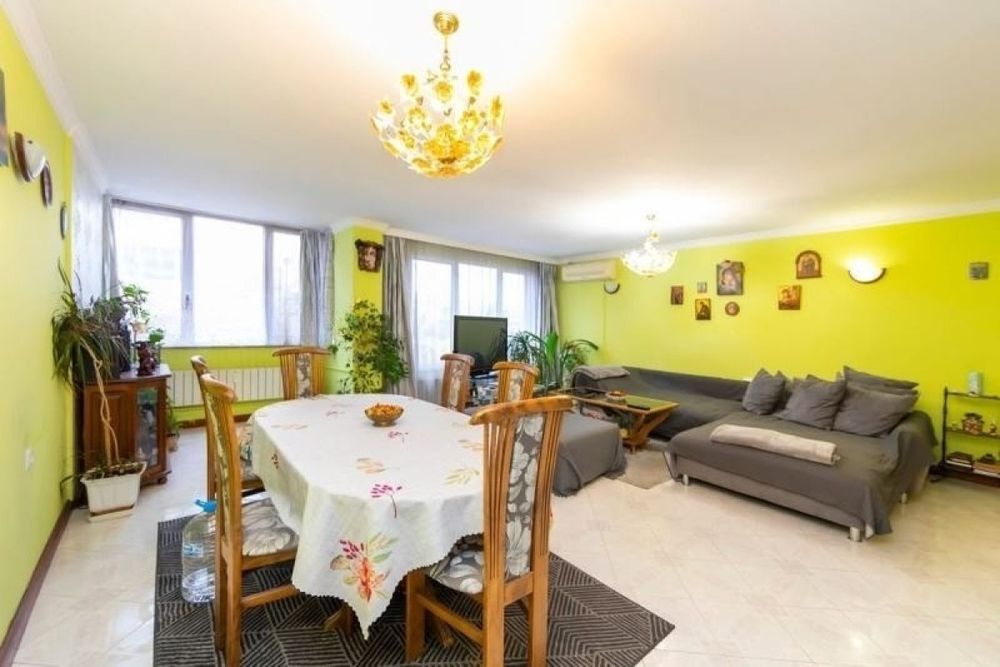 Продава се Тристаен апартамент в София, Гео Милев - 111 кв.м за 4235 €/кв.м - Снимка #2