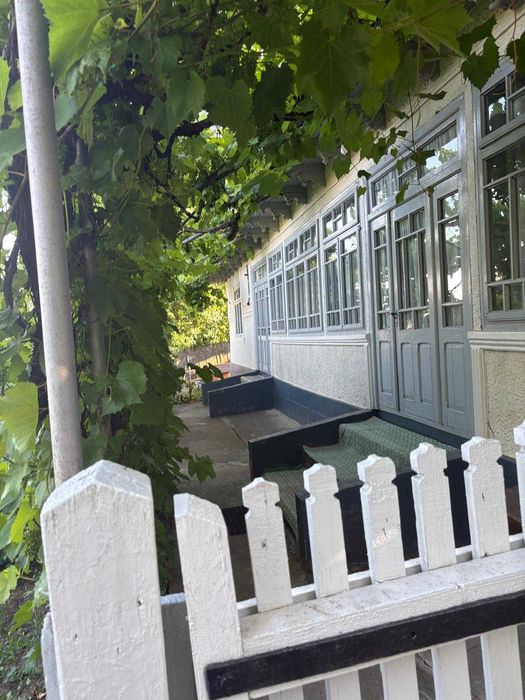 Casa traditionala in localitatea MÎNJEȘTI, la 10 km de Vaslui