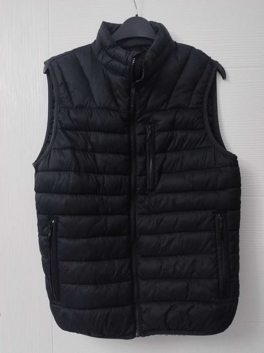 Vesta Neagra Bershka !