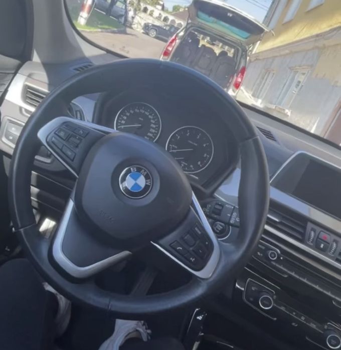 Bmw x1 2017  9600€