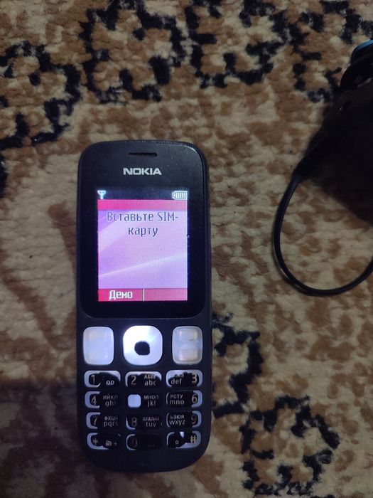 Телефон Nokia 100