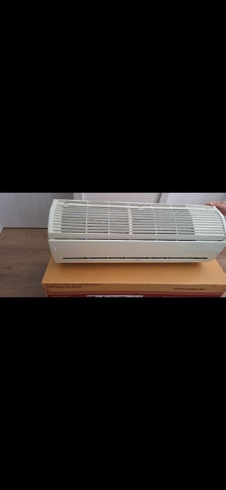 2 броя климатици Hitachi с едно външно тяло- идеални