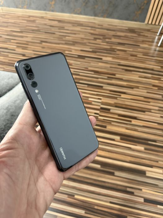 Huawei P20 PRO, 128GB memorie, 6GB RAM, gri, frumos