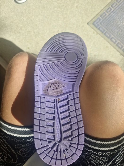 jordan 1 mov femei