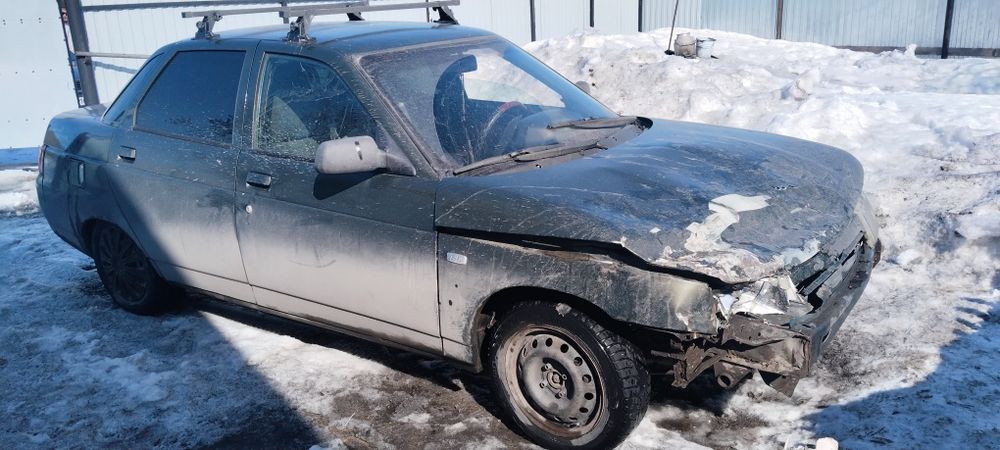 Продам ваз 2110 на разбор