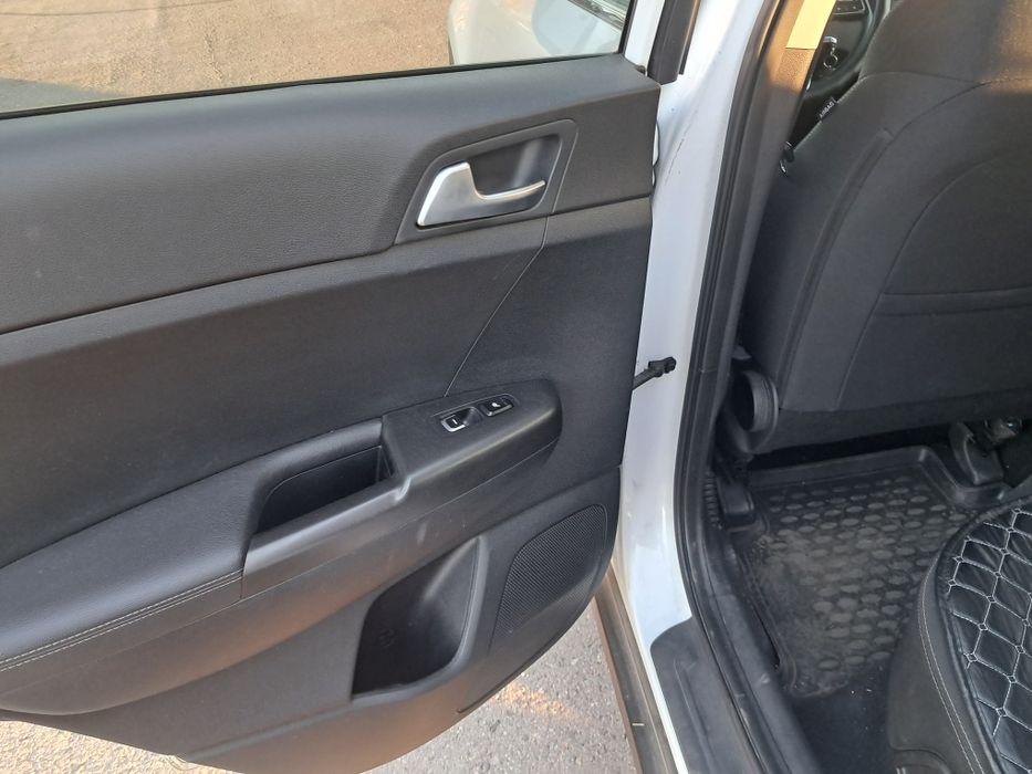 Продам Kia Sportage IV (2020)
