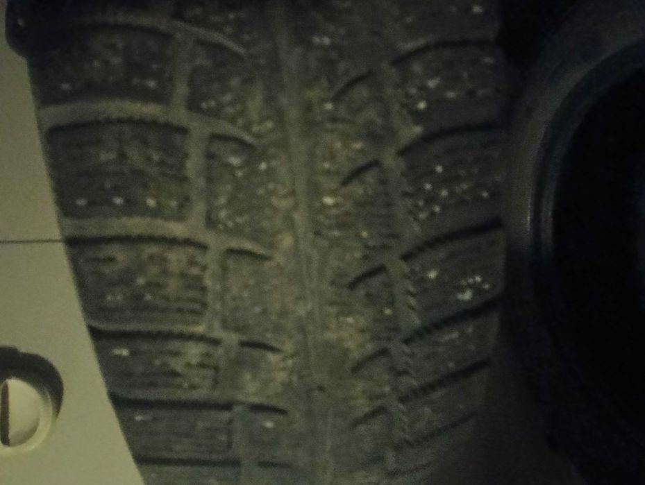 Автошинь для машина