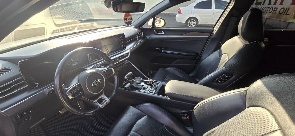 Продается своя KIA K5 GT-Line машина ухоженная с нуля ездил сам!