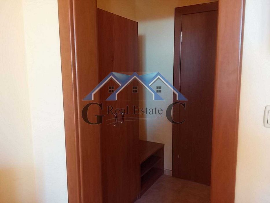 Дава се под наем  в к.к. Св.Св. Константин и Елена - 30 кв.м за 255 € - Снимка #4