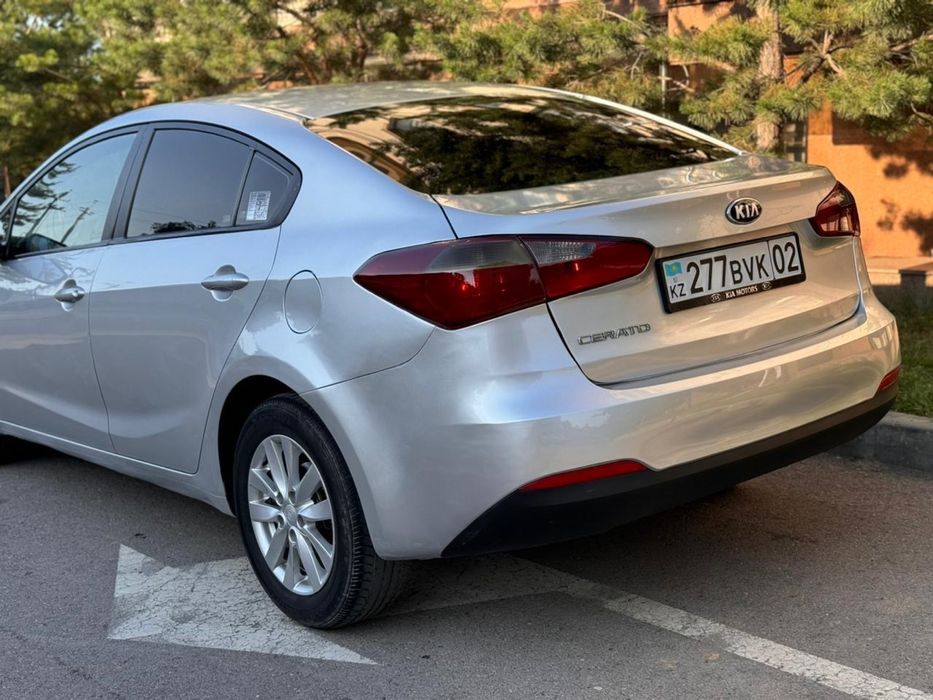 Kia Cerato 2013 года