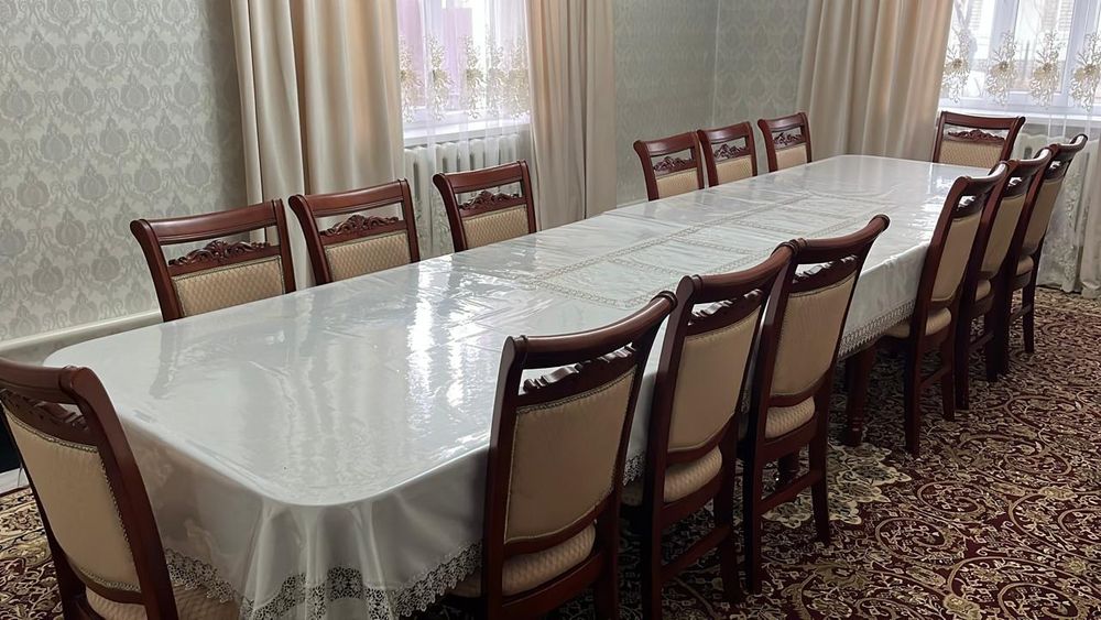 Продается стол в хорошом состояний