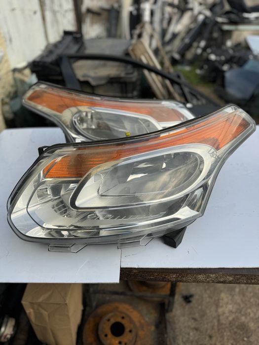 Stop tripla Citroen c3 Picasso dr/st stare impecabila!