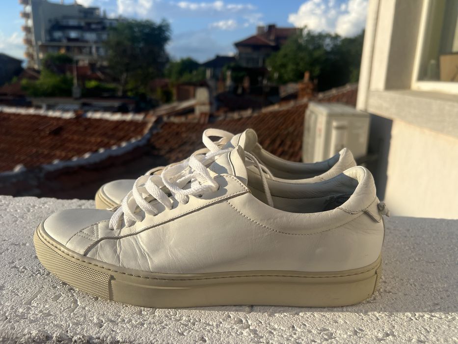 Givenchy Paris 42
