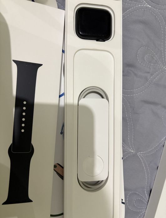 Apple watch se часы