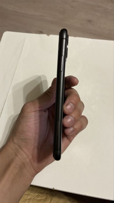 Продаю Iphone 11