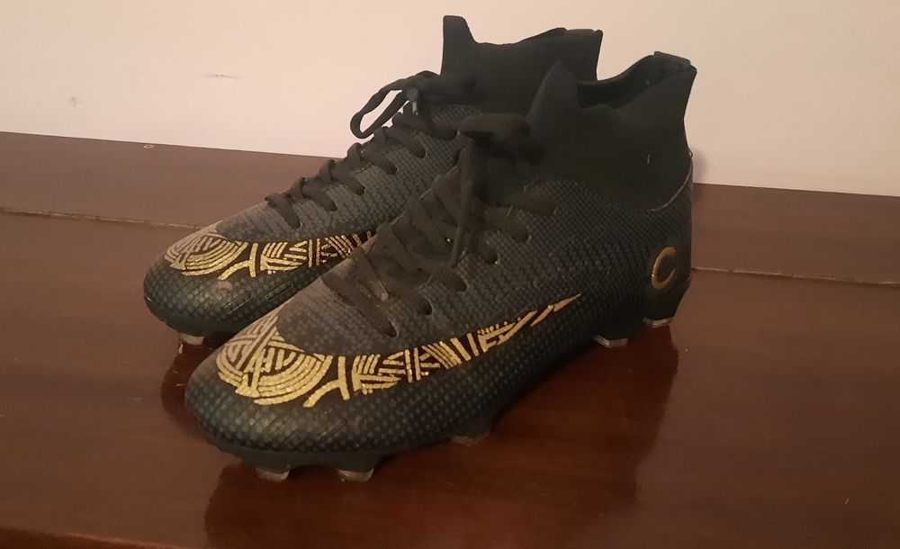 НАМАЛЕНИ! Футболни обувки - бутонки eu38 номер