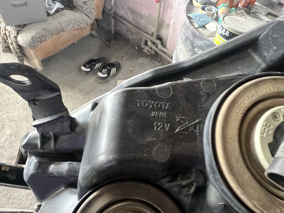 Продам фары на прадо 150