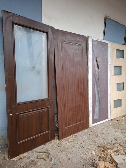 Продаётся двери комнатные