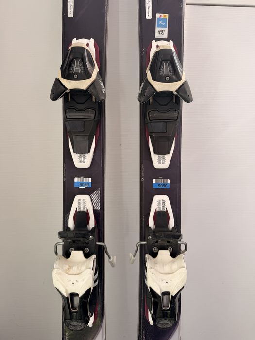 Schiuri damă Atomic Affinity Pure 148 cm + legături + bețe