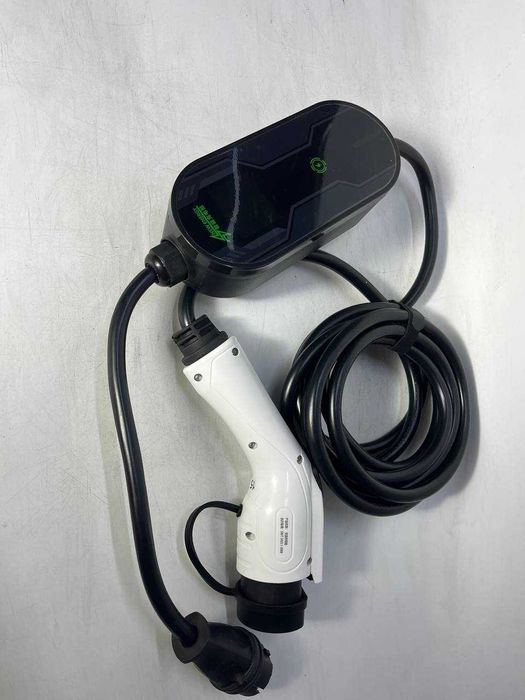 Зарядные устроиства на электромобиль и гибрид