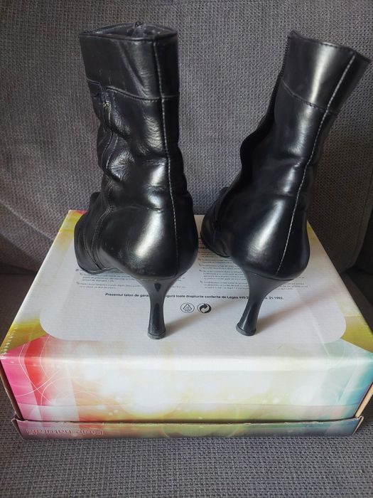 Ghete damă , mărimea 40