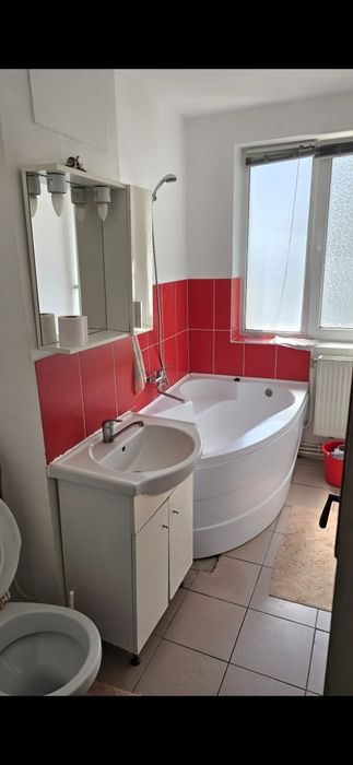 Inchiriez apartament 2 camere