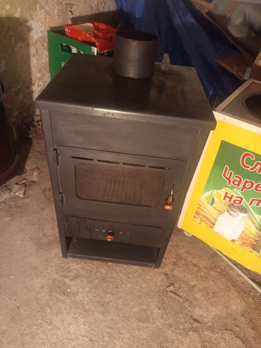 Продавам камина на дърва