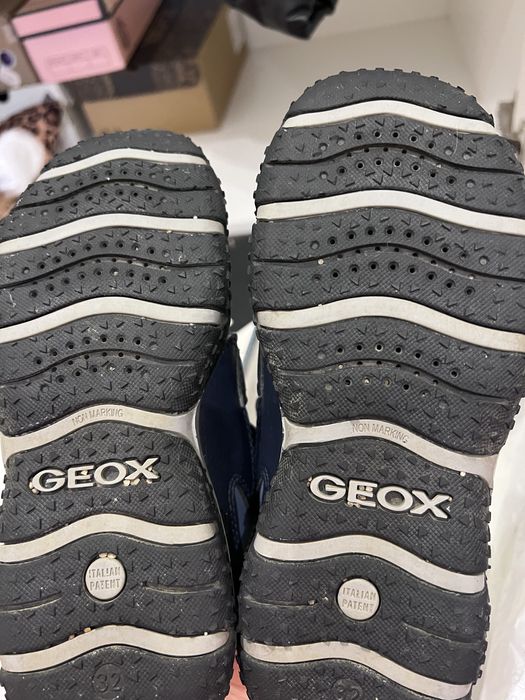 Кроссовки от Geox