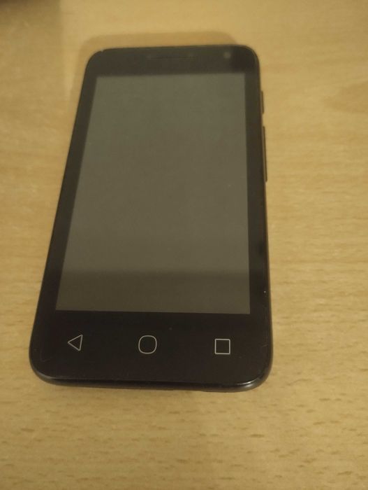 Смартфон Alcatel 1E