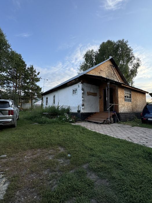 Продам дом в селе Лепсинск со всеми удобствами.