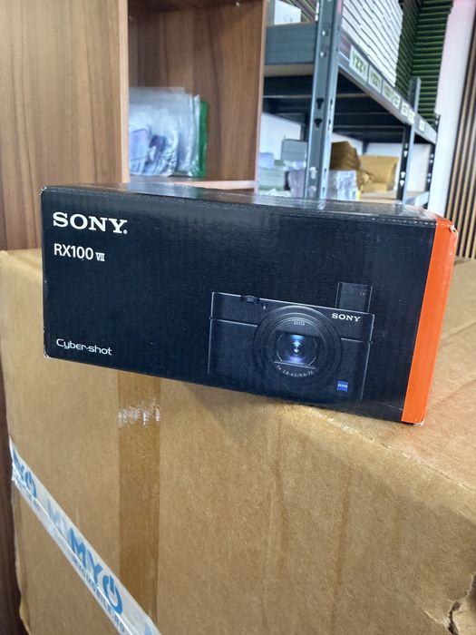 Sony RX100 VII, nou sigilat!