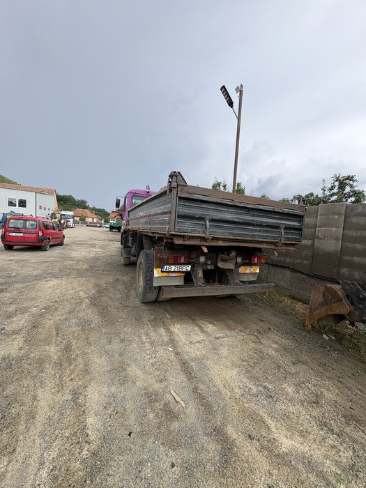 Camion basculabil
