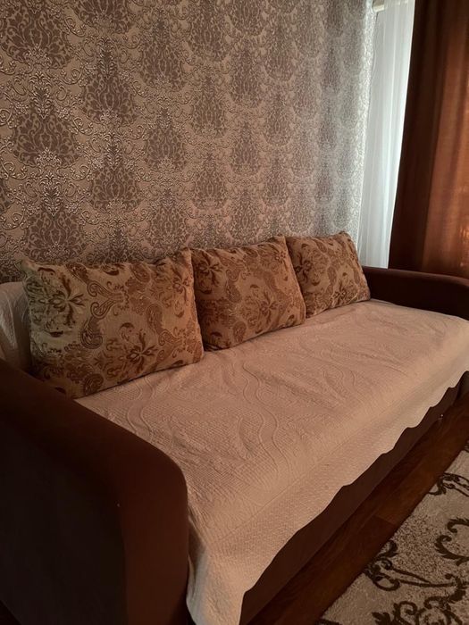 Продам диван для гостиной