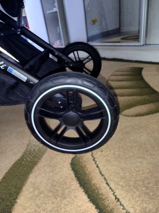 Коляска фирмы ining baby loli