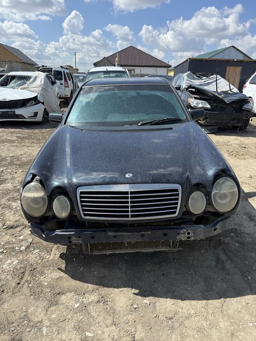 Мерс Е280 по запчастям