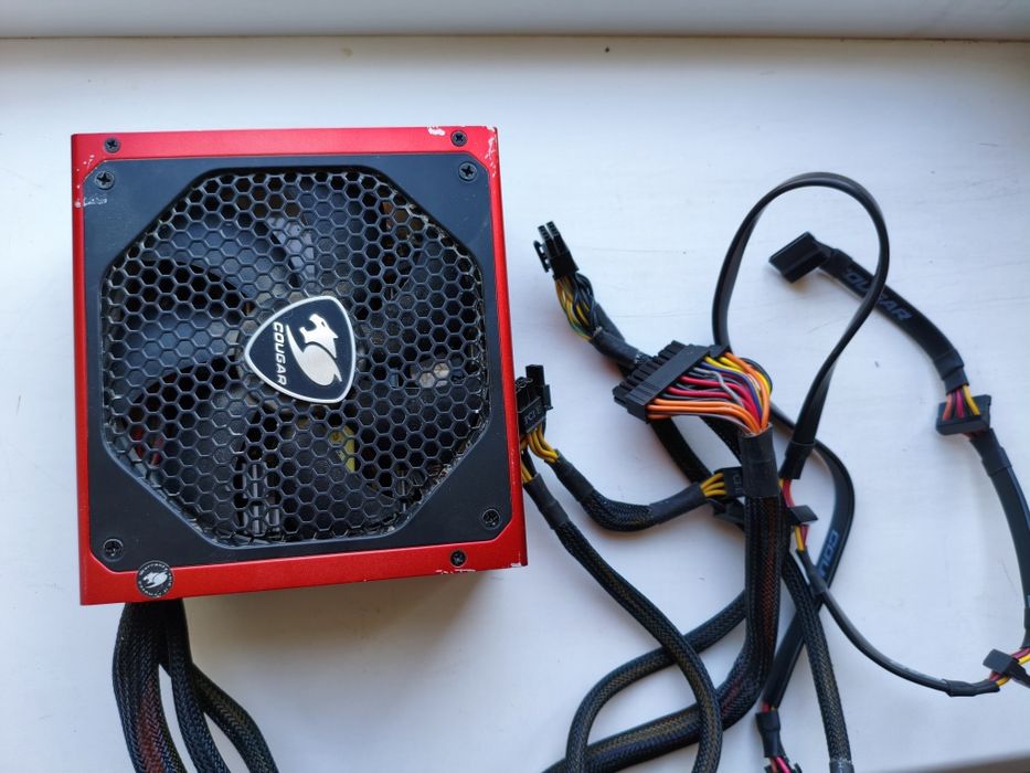 Блок питания 850w в хорошем состоянии
