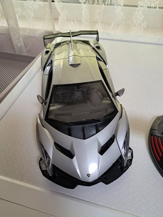 Кола с дистанционно