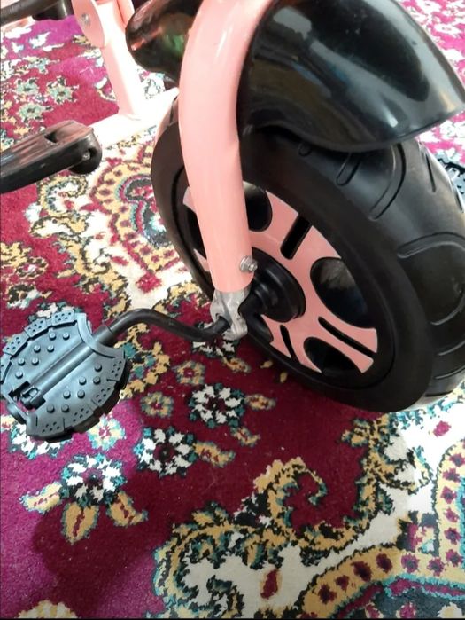 Детский 3х колёсный велосипед