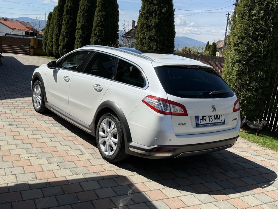 Peugeot 508 RXH Hybrid. 4x4