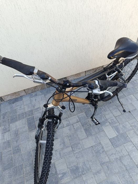 Biciclete de vanzare